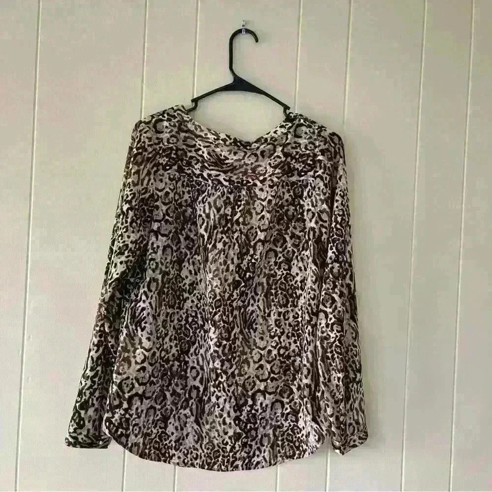 Merona Womens Blouse Brown Black Animal Print Long Sleeve V Neck M - Picture 4 of 7